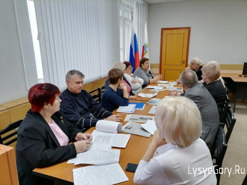
​В администрации Лысогорского района состоялось первое заседание Общественного совета в этом году