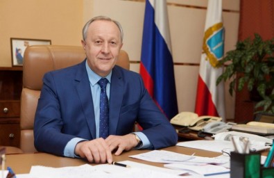 Губернатор Валерий Радаев призвал жителей региона соблюдать меры безопасности и профилактики