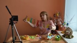 Специалисты КЦСОН Лысогорского района проводят онлайн-мероприятия, посвященные Пасхе