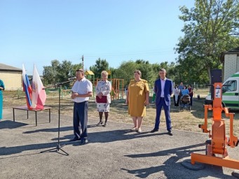 
В Широком Карамыше открыли спортивную площадку для сдачи норм ВФСК ГТО
