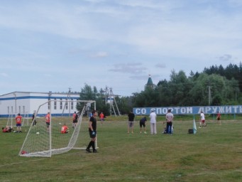  В День посёлка и День молодёжи в Лысых Горах прошли соревнования по футболу 