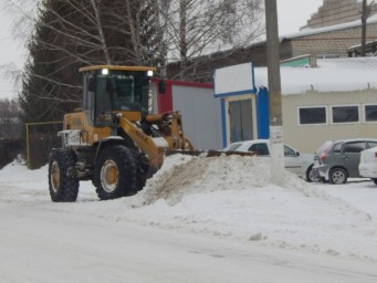 
В районе продолжаются работы по расчистке дорог от снега
