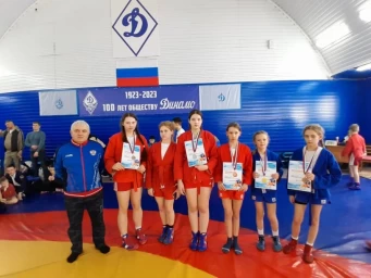 
Лысогорские самбисты вновь завоевали медали

