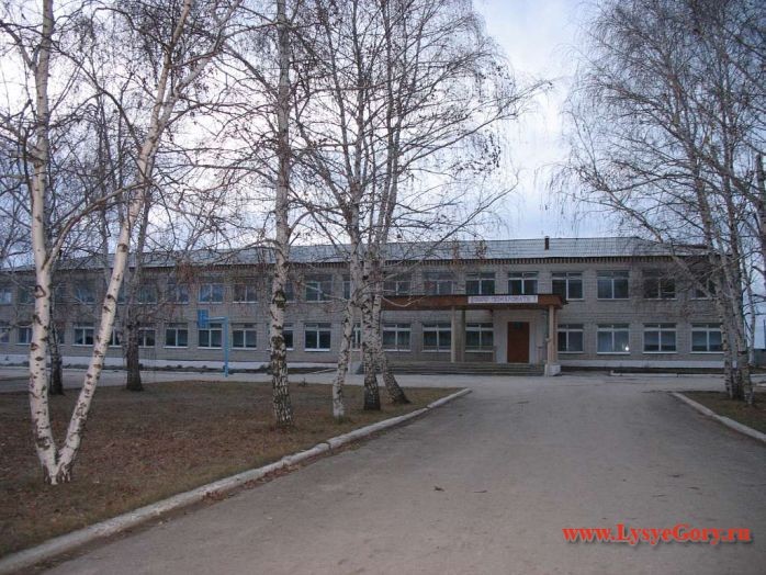 Школа в селе Широкий Карамыш