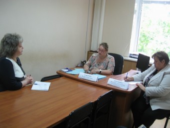 Работодатели Лысогорского района получили консультации по вопросам трудового законодательства от зам