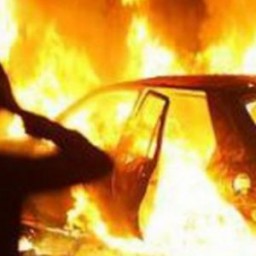 Между сёлами Чадаевка и Бутырки сгорел автомобиль на глазах у владельца