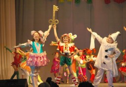 Дворец культуры в поселке Лысые Горы приглашает детей в театральный кружок