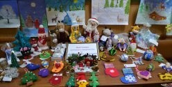 В Центре социального обслуживания населения Лысогорского района организована выставка детского творч
