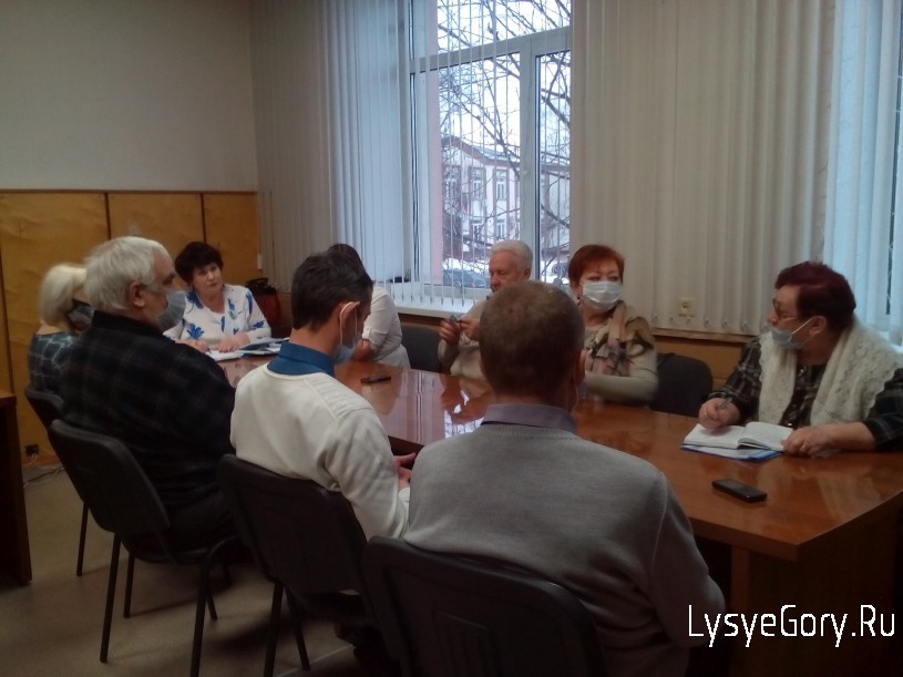 
Состоялось заседание Общественного совета Лысогорского района
