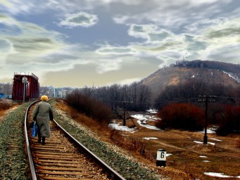 Фото со стороны железной дороги