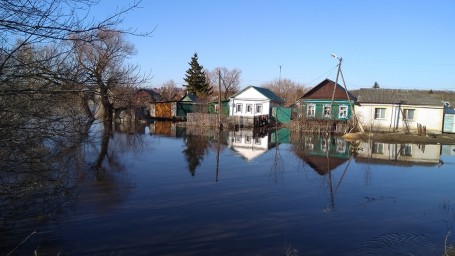 ГУ МЧС: под водой остаются десять мостов и шесть участков дорог