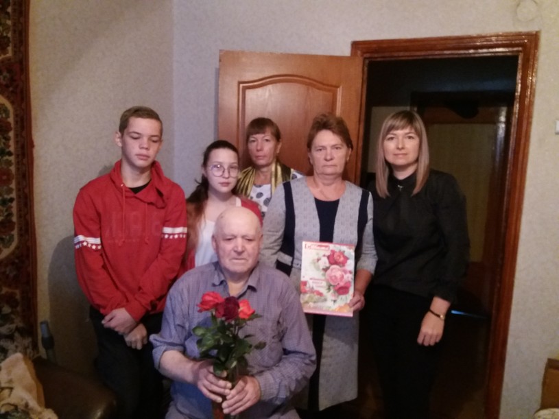 В Международный день пожилого человека житель Лысогорского района отметил 95-летний юбилей